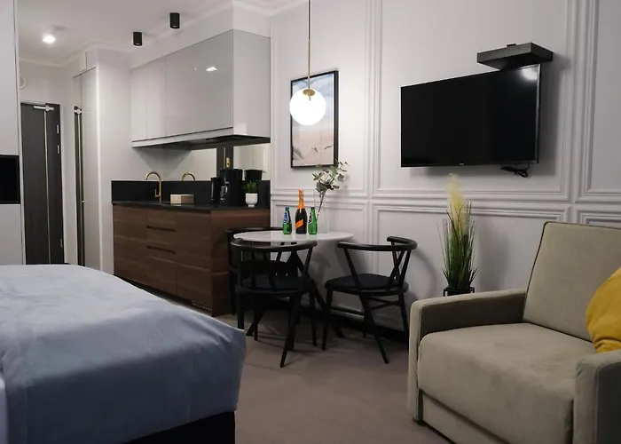 Blue Horizon Apartments